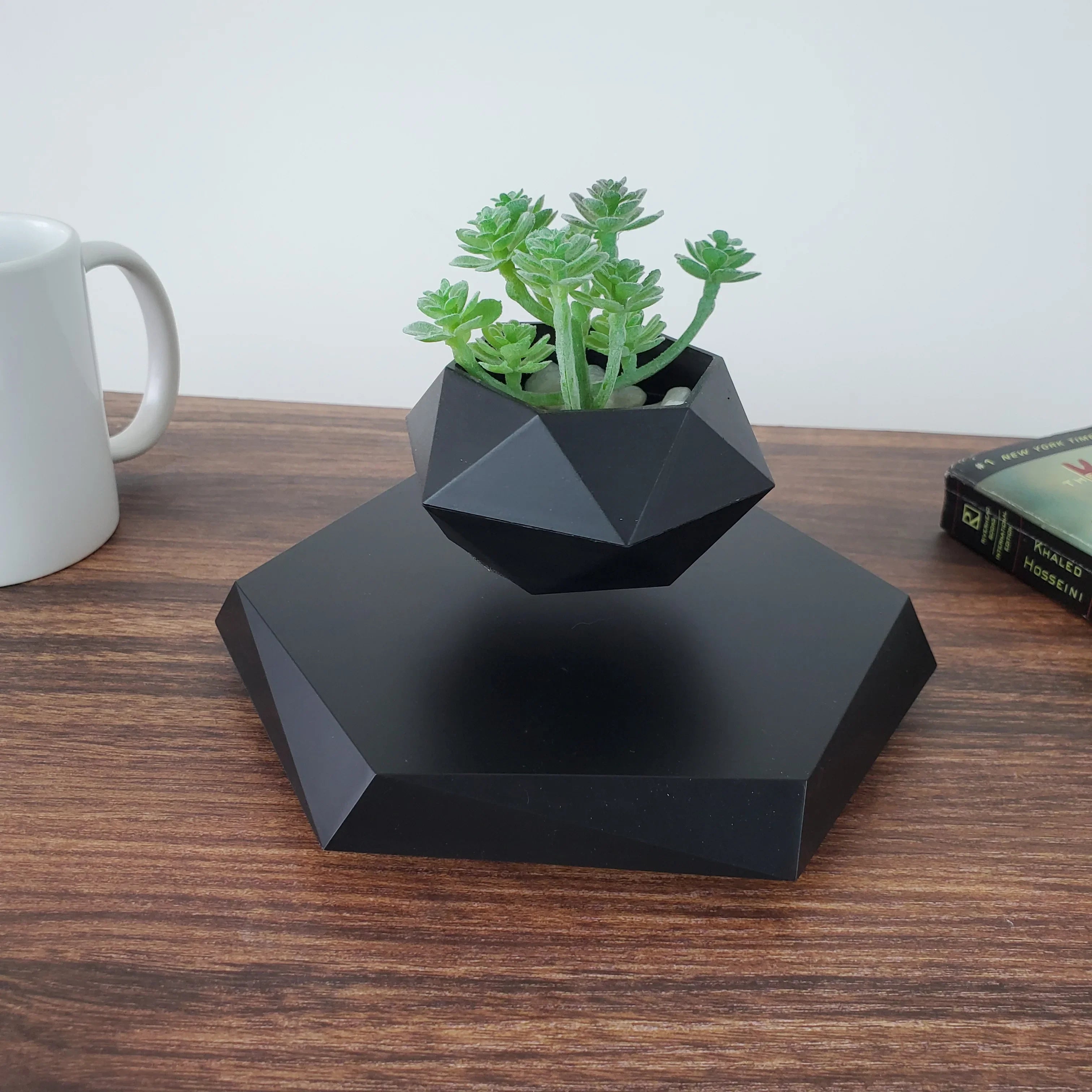 Maceta levitante para plantas artificiales con luz nocturna